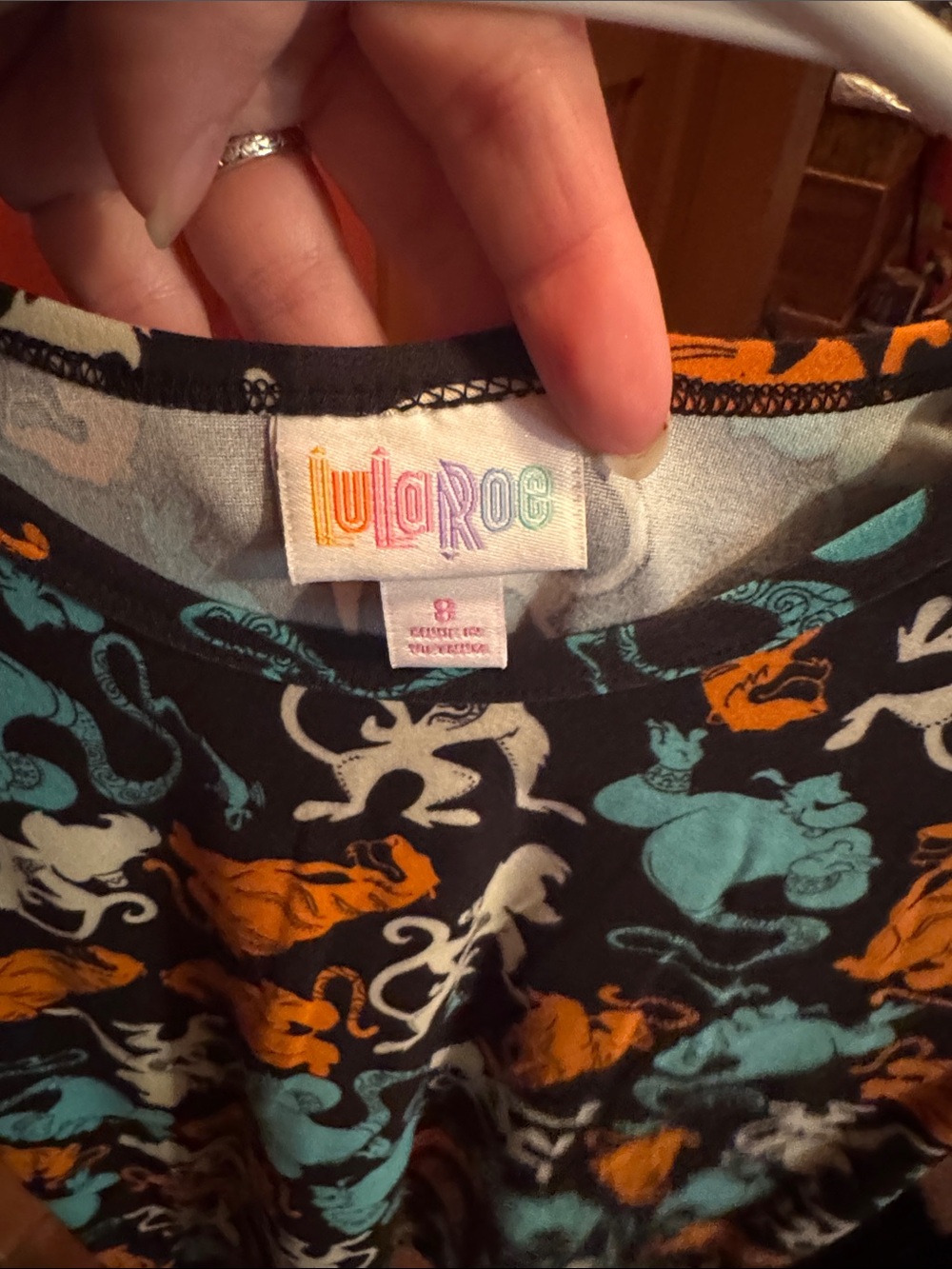 LuLaRoe Girl’s Disney Aladdin Shirt Size 8 - Picture 5 of 9